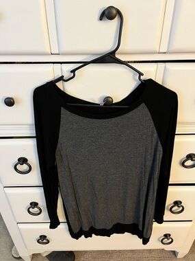 Everyday Raglan Long Sleeve Tee in Black & Charcoal